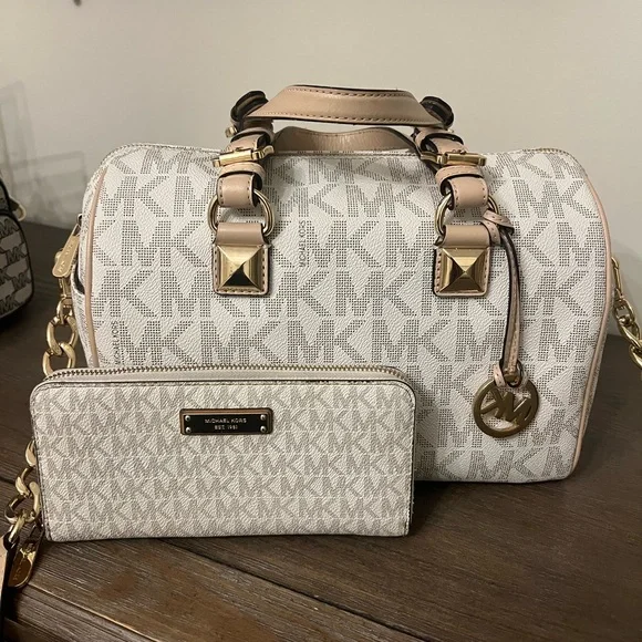 Michael kors deals speedy